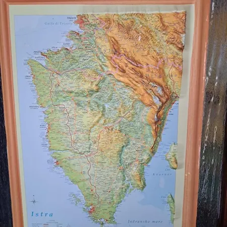 Sobe Anja ブルトニグラ